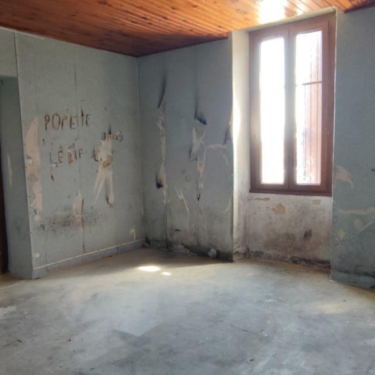  ICI-TERRAINS : Immeuble | BAGNOLS-SUR-CEZE (30200) | 105 m2 | 110 000 € 