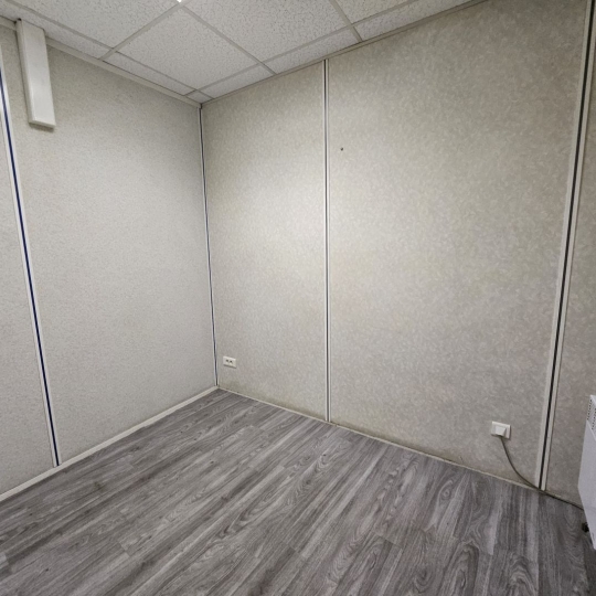  ICI-TERRAINS : Local / Bureau | BAGNOLS-SUR-CEZE (30200) | 51 m2 | 75 000 € 