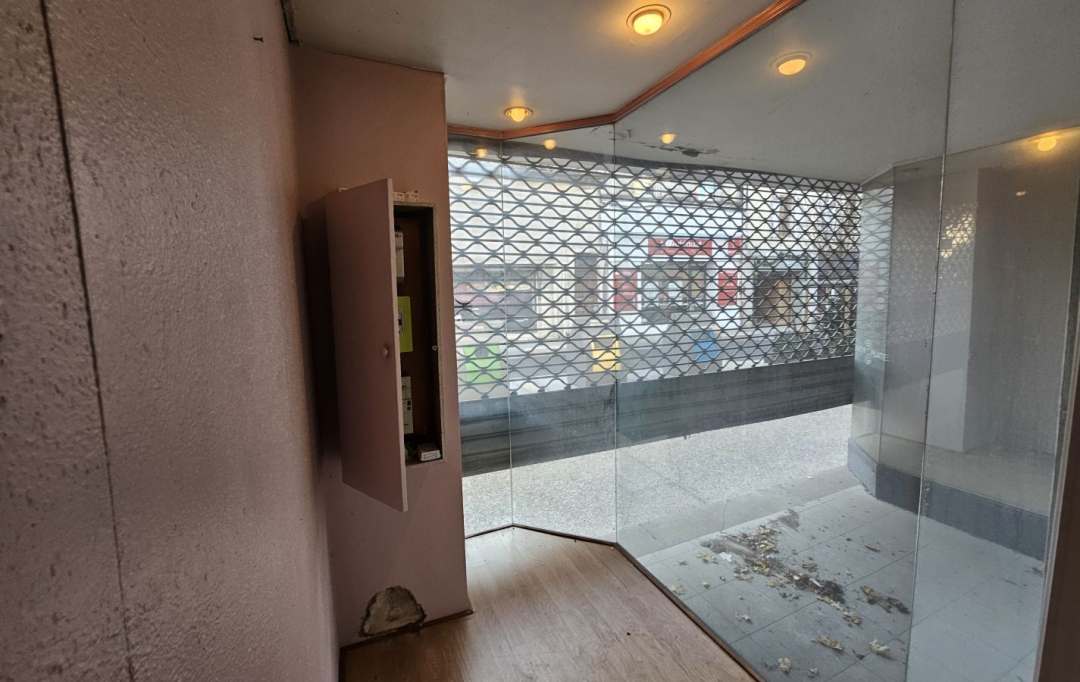 ICI-TERRAINS : Local / Bureau | BAGNOLS-SUR-CEZE (30200) | 51 m2 | 75 000 € 