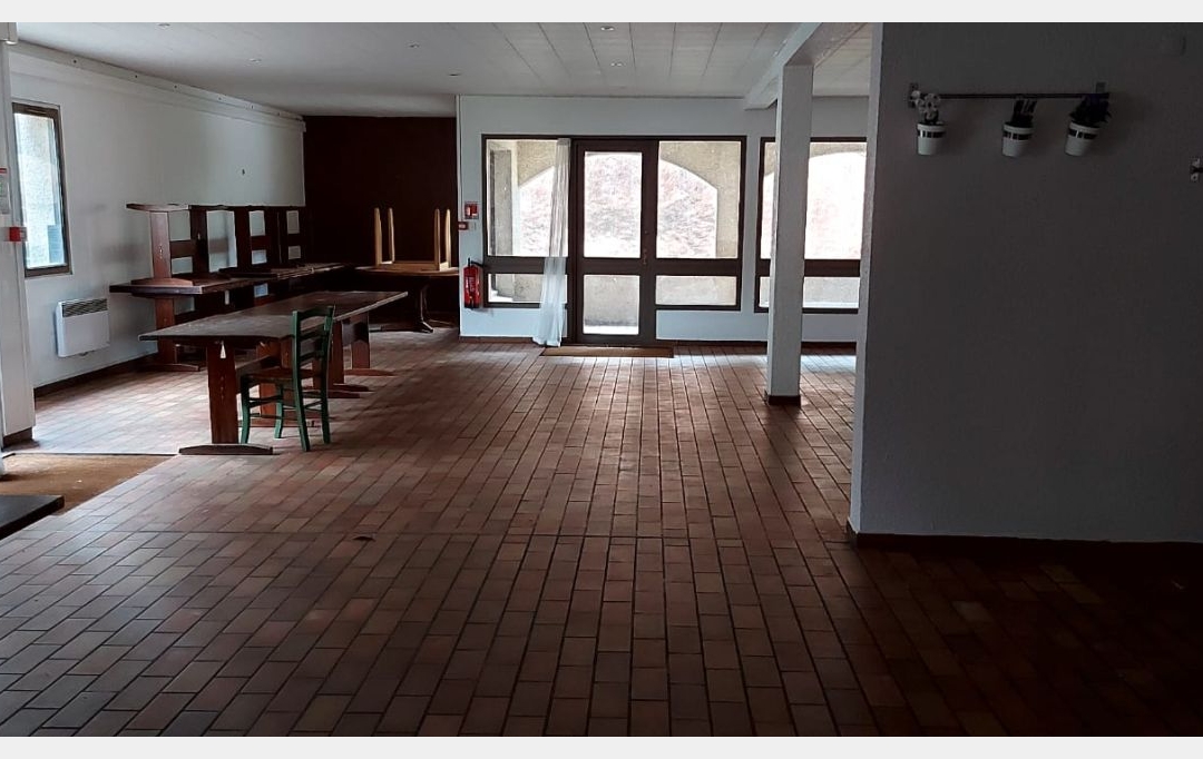 ICI-TERRAINS : Local / Bureau | BIELLE (64260) | 291 m2 | 26 500 € 